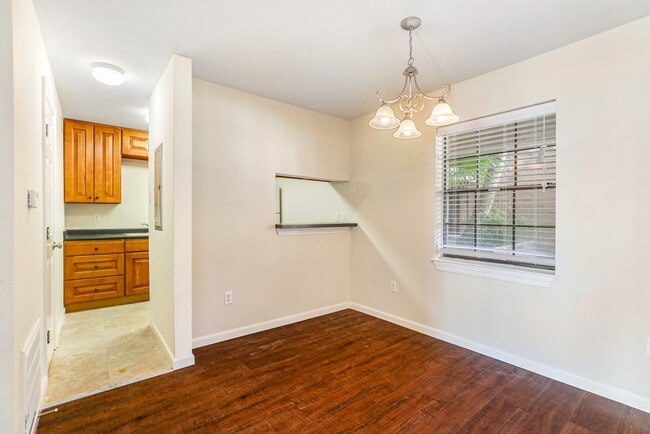 206 comedor - Sailboat Bay