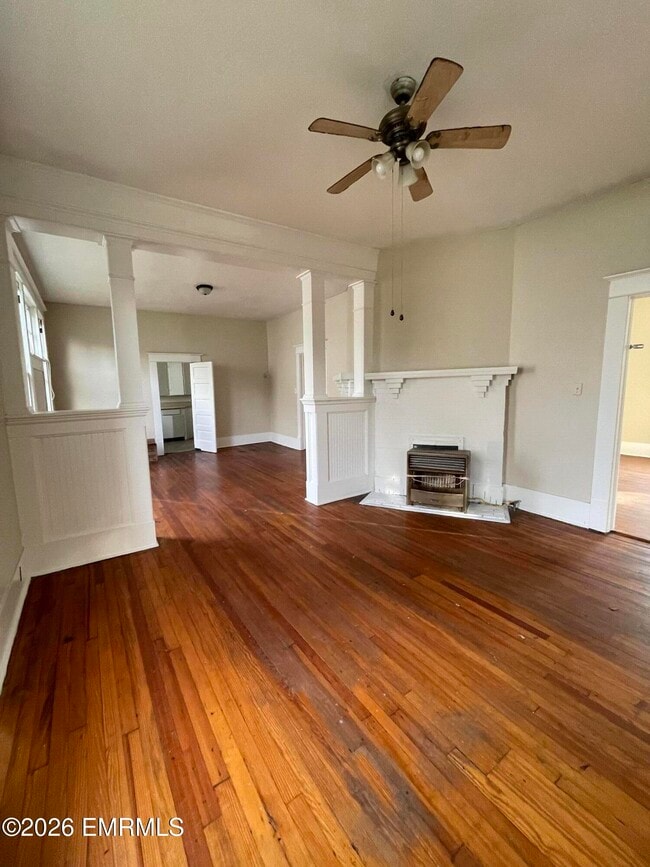 Building Photo - 1606 37th Ave