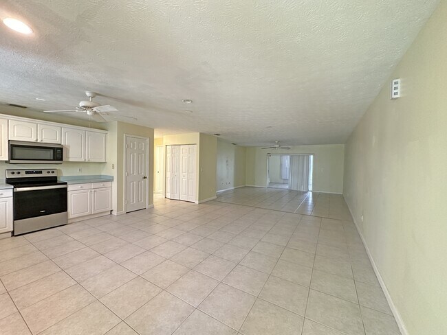 Foto del edificio - 2130 SE Wild Meadow Cir