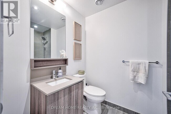 Photo du bâtiment - 898 Portage Pkwy