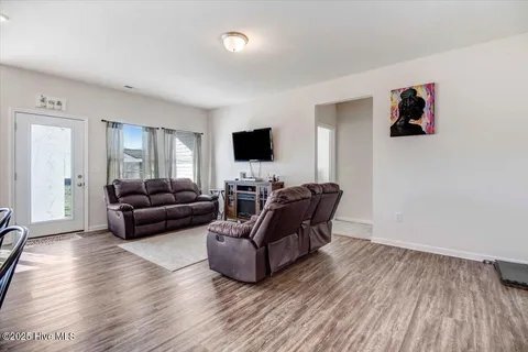 Foto del edificio - 311 Settlers Pointe Dr