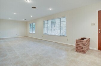Building Photo - 9206 Bassoon Dr