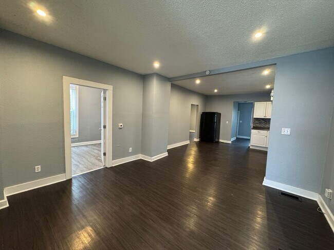 Photo - Fountain Square 3 Bed 1.5 Bath House