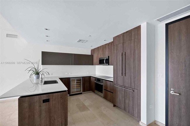 Foto del edificio - 88 SW 7th St