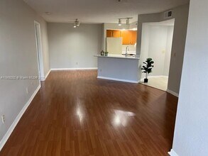 Building Photo - 12540 Vista Isles Dr