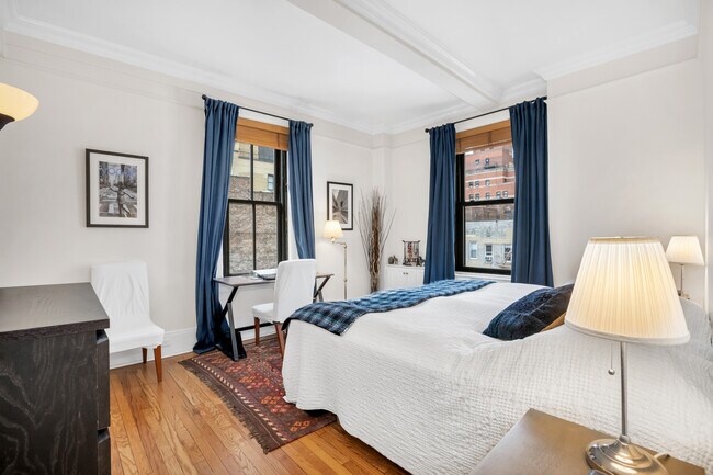 Foto del edificio - 212 E 48th St