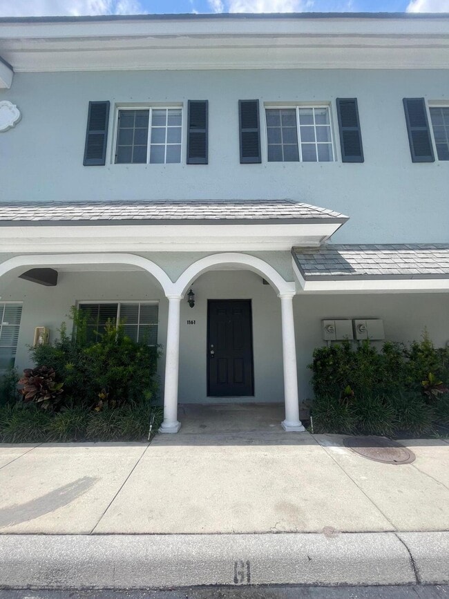 Building Photo - 1161 Colonial Palms Way