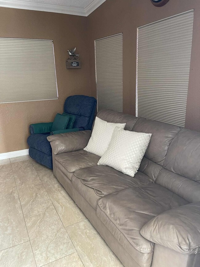 Foto del edificio - 1414 Western Dr