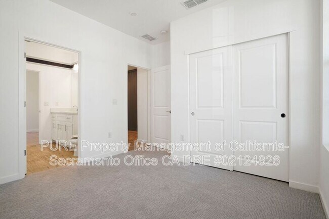 Foto del edificio - 273 Cask Dr