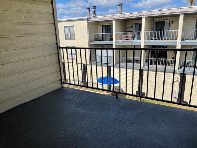 Building Photo - 4001 E NASA Pkwy