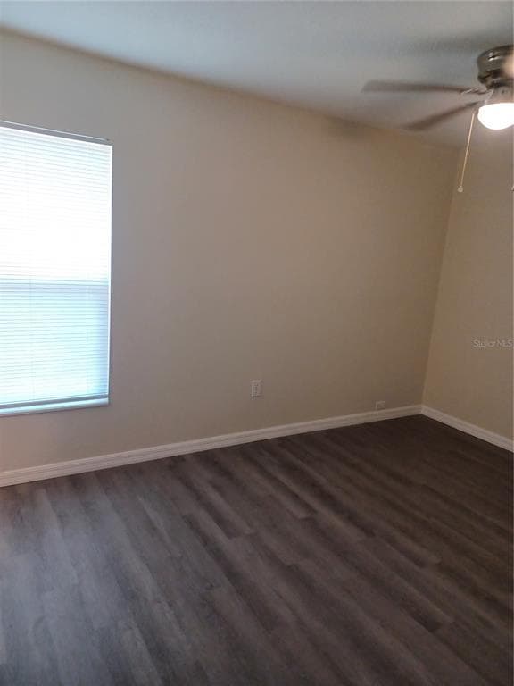 Building Photo - 306 W Primrose Ln