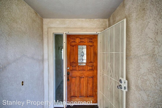 Building Photo - 3 br, 2 bath House - 8661 Banff Vista Way