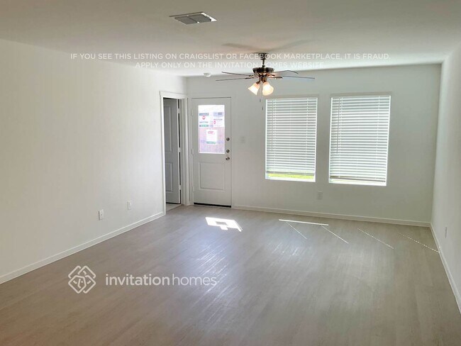 Building Photo - 1410 Merlin Blf St