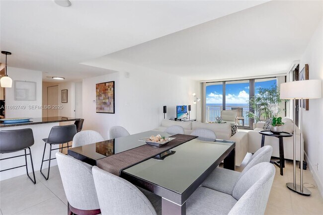 Foto del edificio - 3000 N Ocean Dr