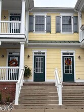 Building Photo - 534 Constitution St