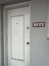 Building Photo - 2225 NE 123rd St