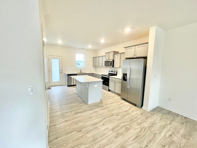 Foto del edificio - Charming townhome community! 3br 2.5ba  Jake Alexander Area Near I-85