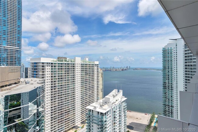 Foto del edificio - 1395 Brickell Ave