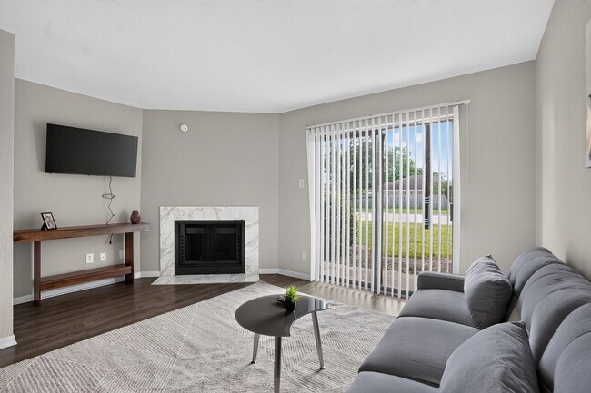 Foto del edificio - 5550 Folsom Dr