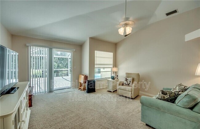 Building Photo - 9474 Palm Island Cir