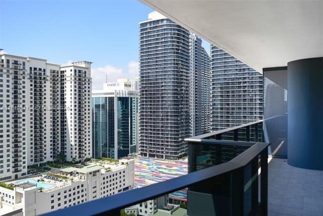 Building Photo - 1000 Brickell Plaza