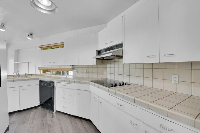 Photo - 27828 Fireweed Dr House