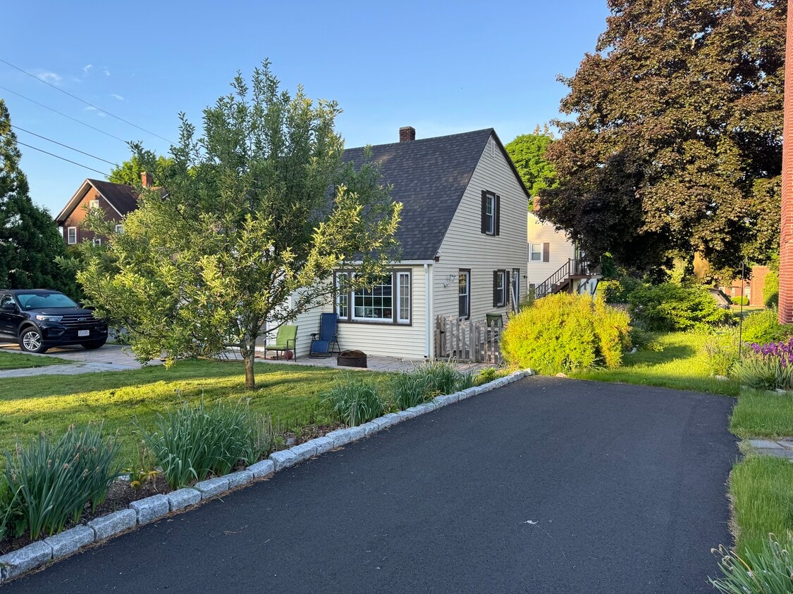 Foto principal - 148 S Quinsigamond Ave