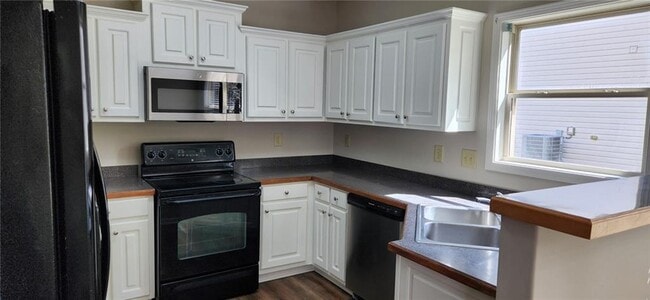Building Photo - 2236 Avalon Trace