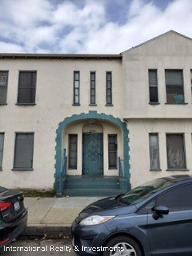 Primary Photo - 6507 Normandie Ave