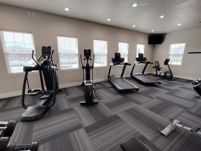 Fitness Center - Pines at Southridge