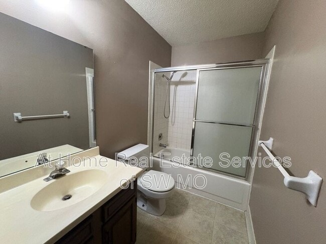 Building Photo - 1822 Tower Cir