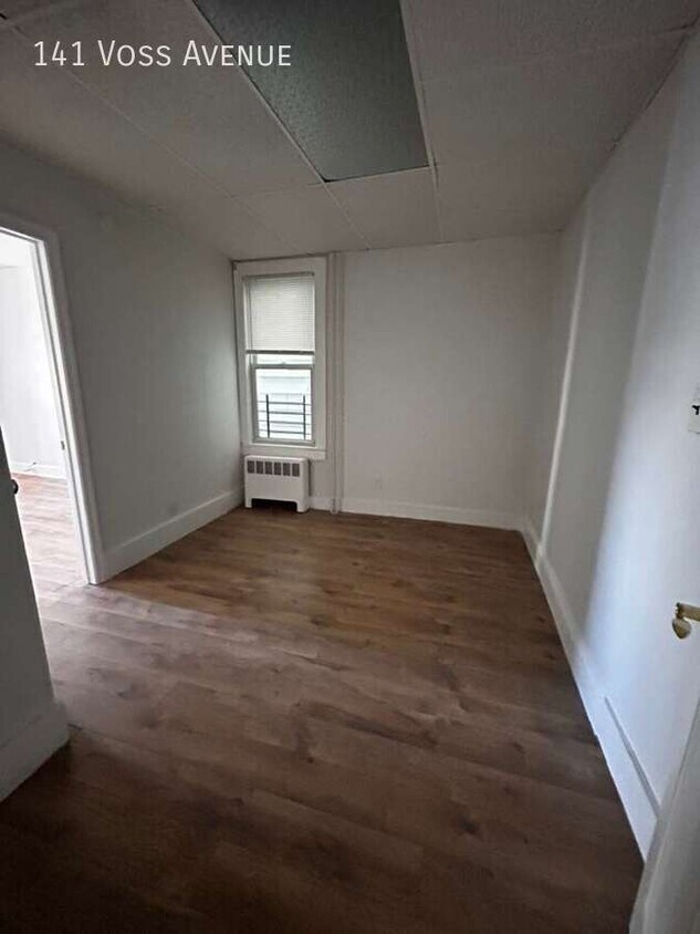 Foto principal - 141 Voss Ave