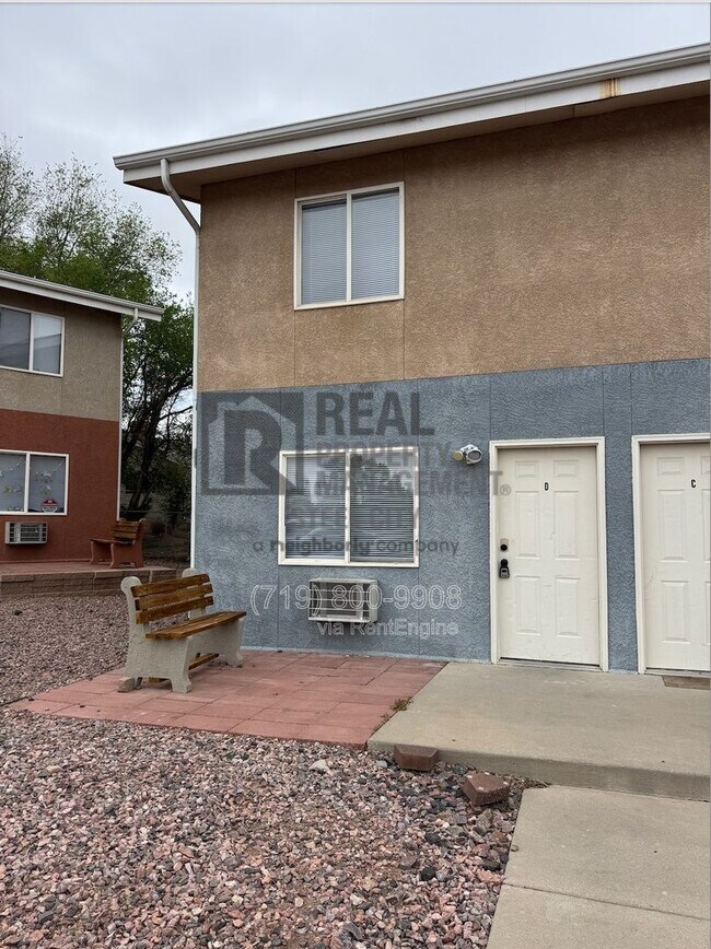 Foto del edificio - 1717 Oakshire Ln