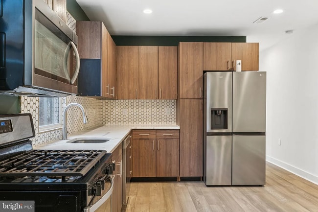 Foto del edificio - 2146 N Van Pelt St