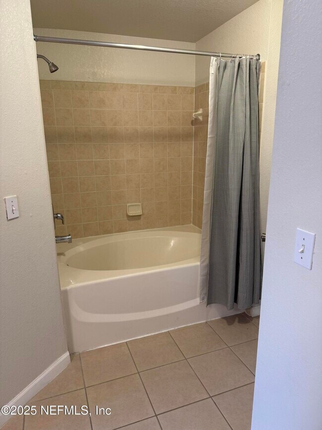 Foto del edificio - 8550 Touchton Rd