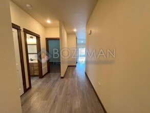 Building Photo - 2605 Meriwether Dr S