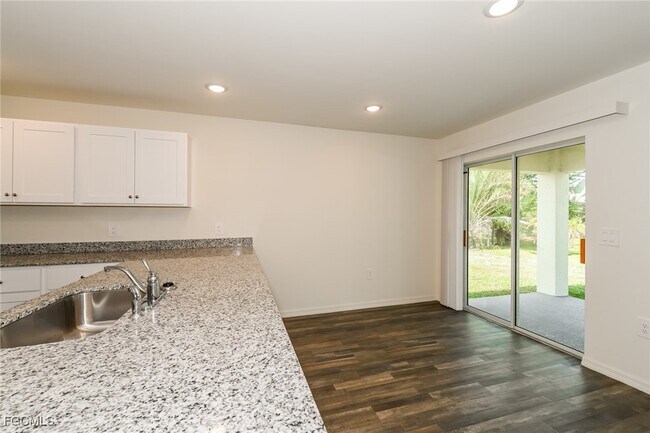 Foto del edificio - 3615 Caloosa Pkwy