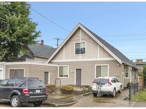 Building Photo - 3324 SE 11th Ave