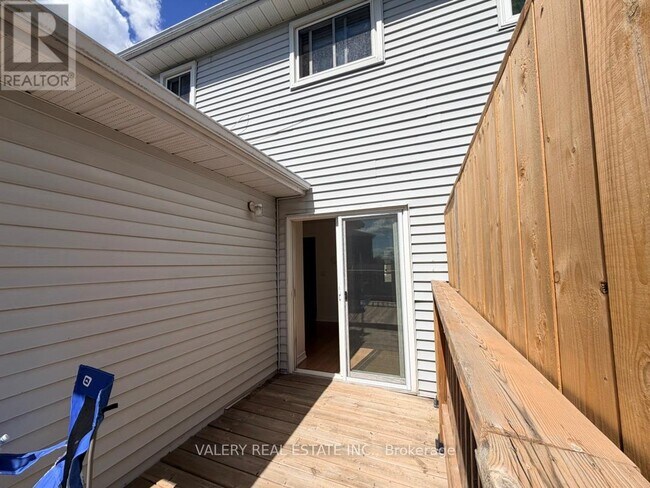 Photo du bâtiment - 1460 O'Hara Ct