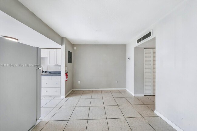 Foto del edificio - 801 Meridian Ave