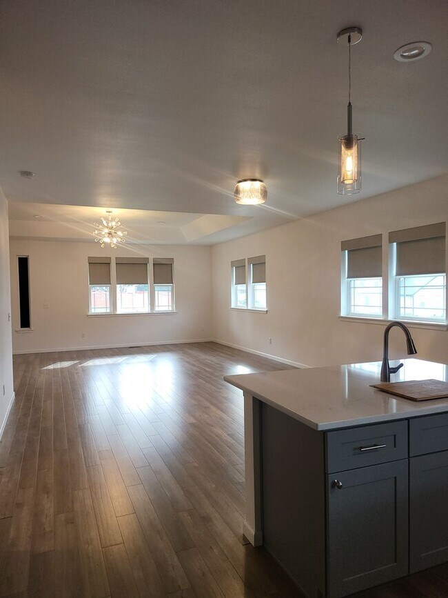 Building Photo - Beautiful home in Napavine