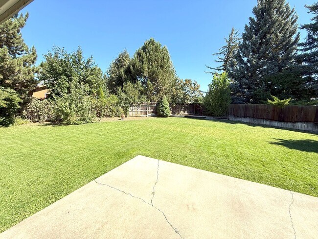 Foto del edificio - BONUS RENT SPECIAL! 3 Bed on Cul-de-sac wi...