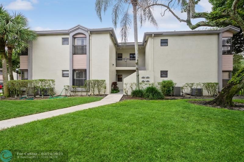 Foto principal - 4485 Carambola Cir N
