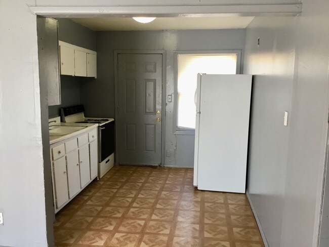 Building Photo - 3 br, 1 bath House - 1817 Peachtree