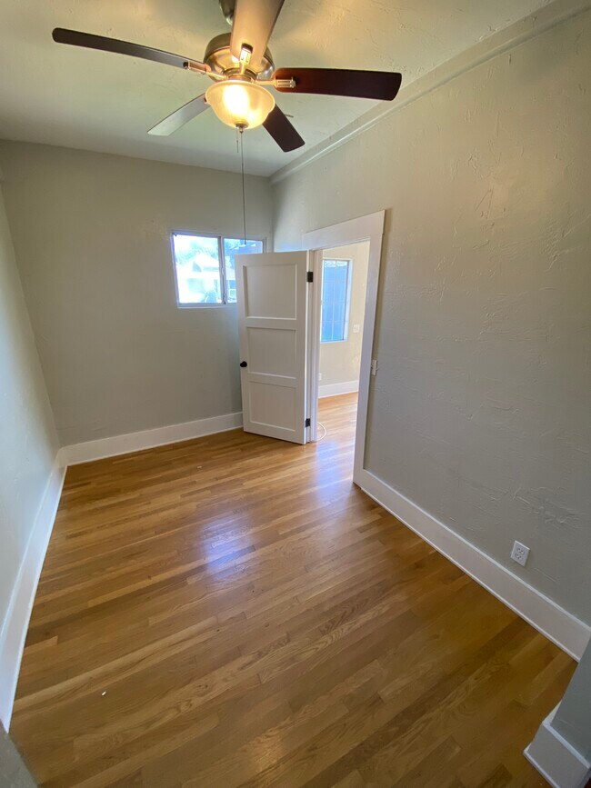 Foto del edificio - 2103 Island Ave