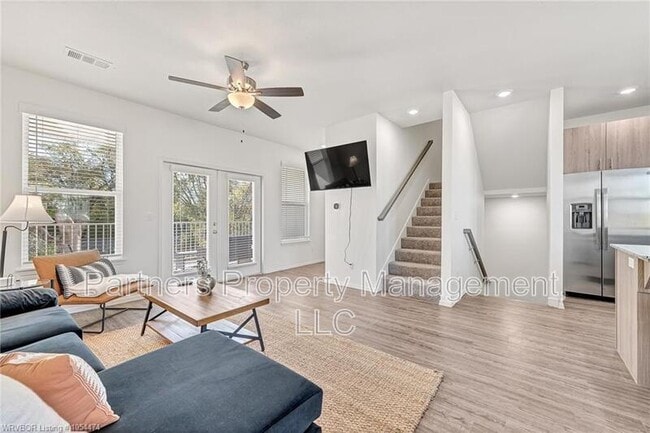 Foto del edificio - 1768 S Razorback Rd