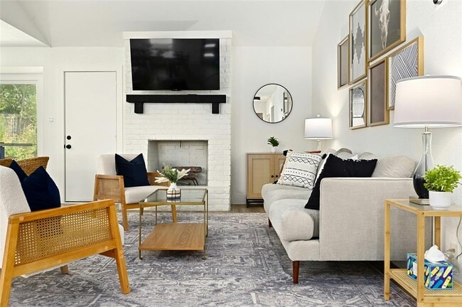 Building Photo - 9414 Meadow Vale