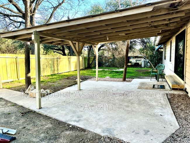 Building Photo - 10004 N Darleen Dr