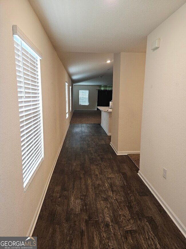 Building Photo - 137 Teakwood Dr