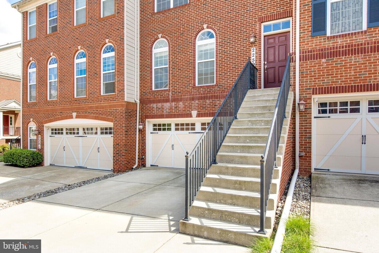 Primary Photo - 2259 Brimstone Pl